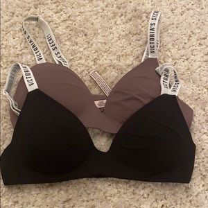 2 Victoria Secret T-Shirt Bra